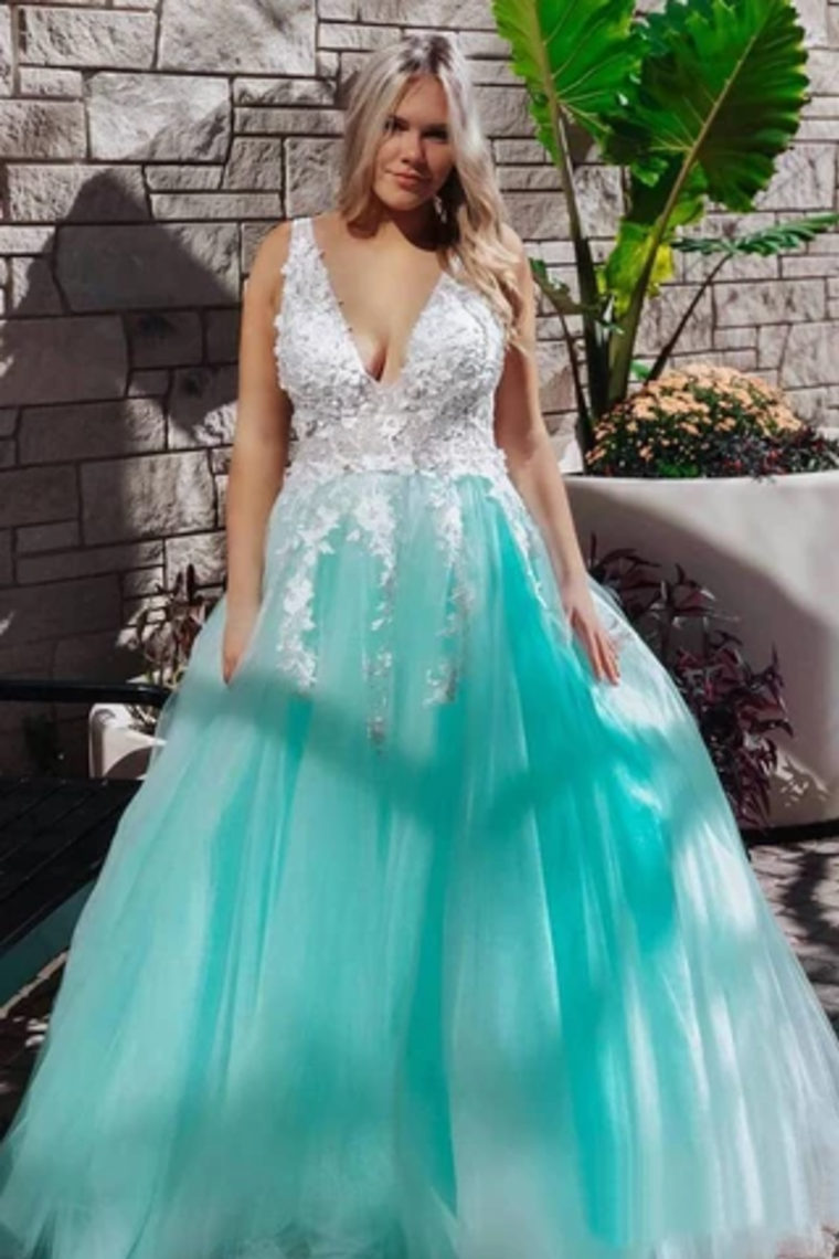 Stunning Lace Applique Ball Gown Long Ball Gowns Prom Dresses Quinceanera Dress