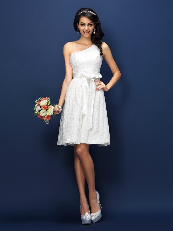 A-Line/Princess One-Shoulder Lace Sleeveless Short Lace Bridesmaid Dresses HEP0005755