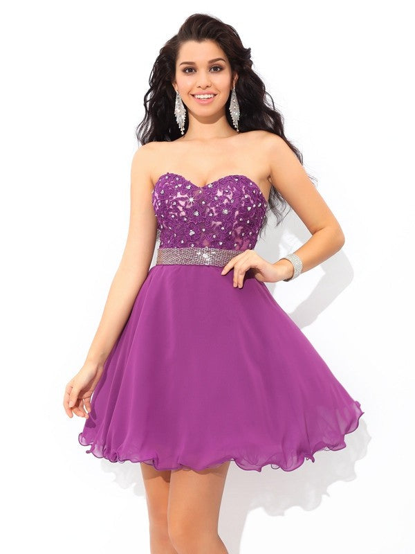 A-Line/Princess Homecoming Dresses Chiffon Kendall Cocktail Sweetheart Beading Sleeveless Short Dresses