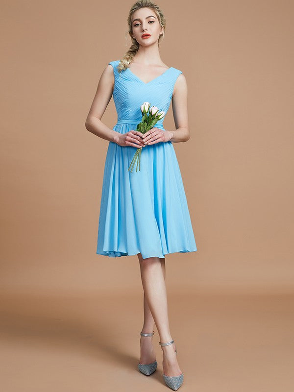 A-Line/Princess V-neck Sleeveless Ruched Short/Mini Chiffon Bridesmaid Dresses HEP0005712