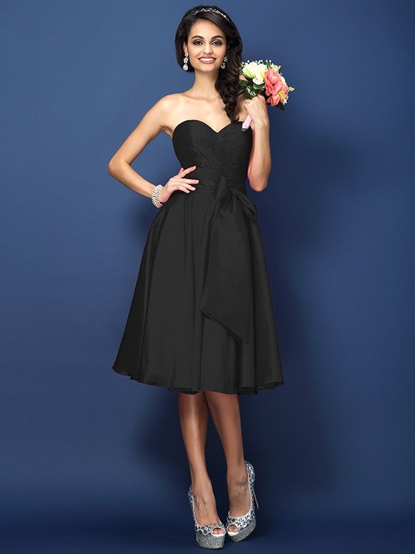 A-Line/Princess Sweetheart Bowknot Sleeveless Short Taffeta Bridesmaid Dresses HEP0005647