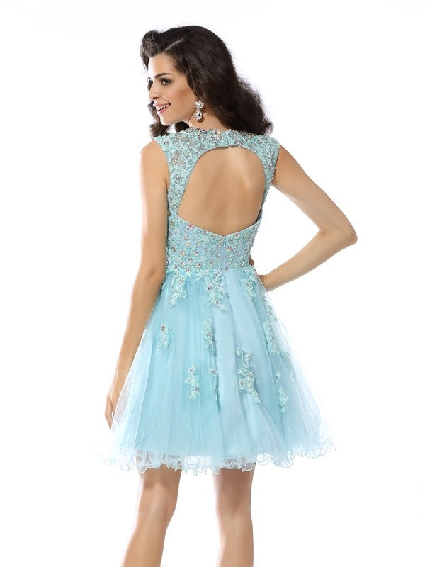 A-Line/Princess Scoop Beading Applique Homecoming Dresses Cocktail Lizeth Satin Sleeveless Short Dresses