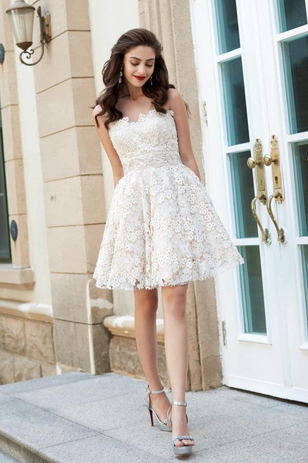 A-Line Princess Sweetheart Sleeveless Rhinestone Short Mini Lace Homecoming Dresses JS574