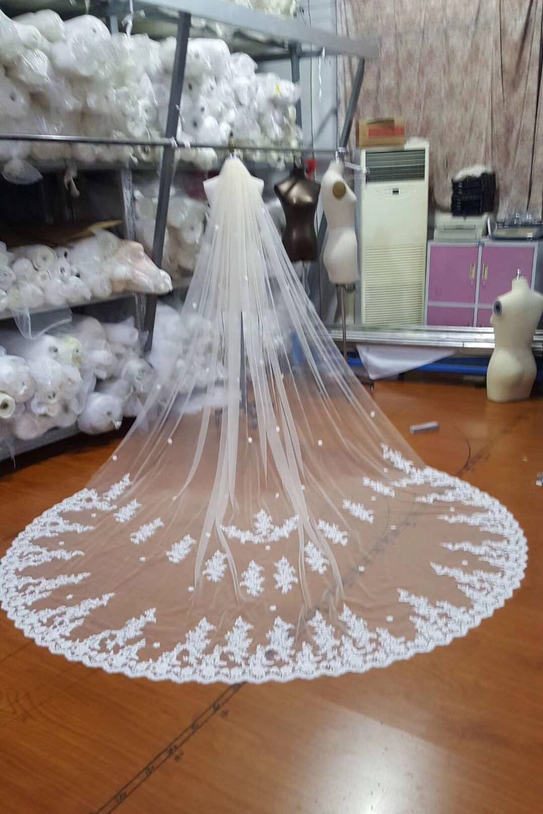 Ivory Lace Tulle Appliques 3D Flowers Wedding Veils JS78